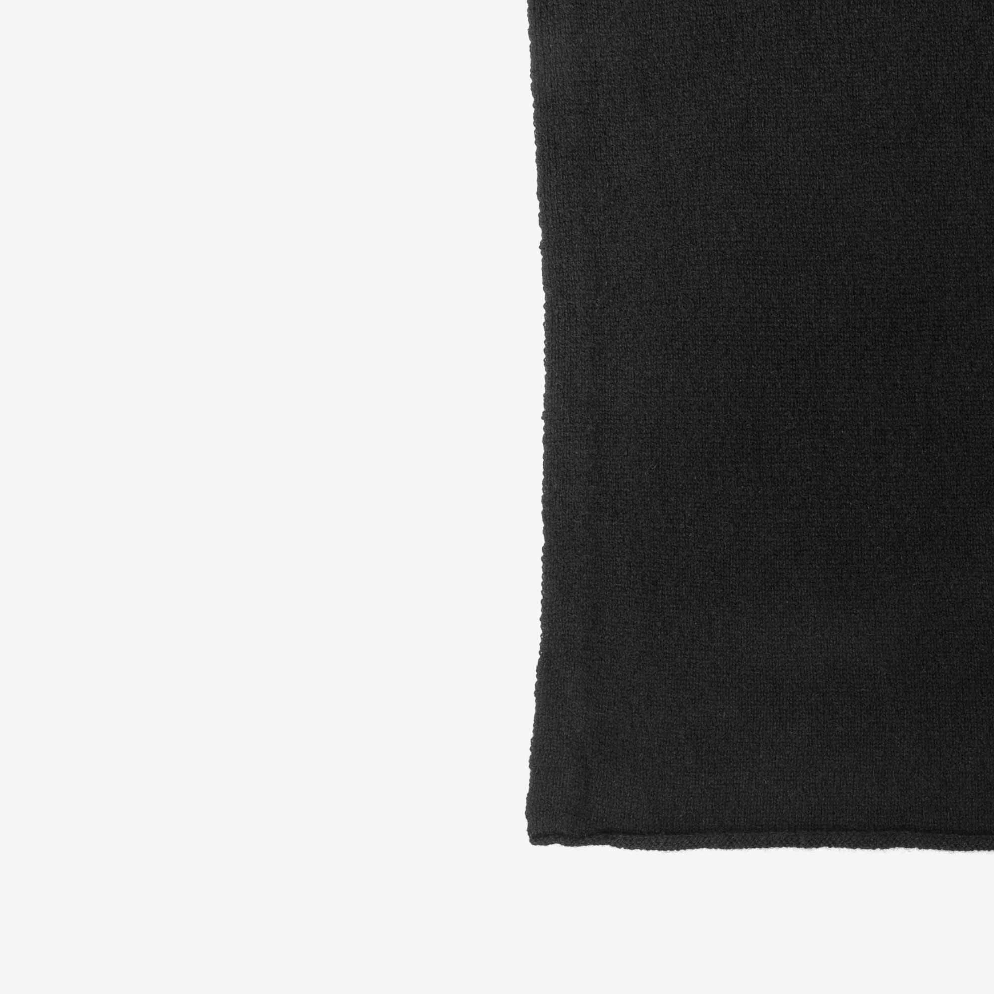 Bernardo-Small-Scarf-Cashmere-Black-7