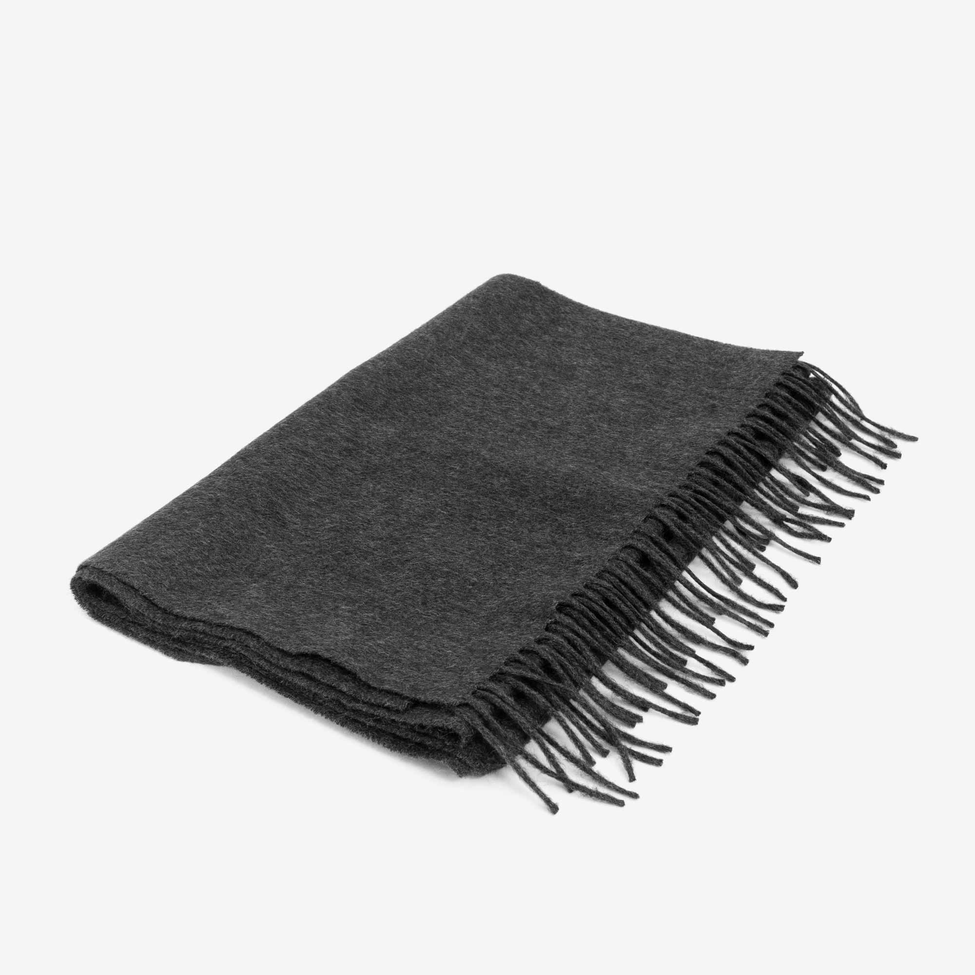 Martino-Big-Scarf-Cashmere-Dark-Grey-2