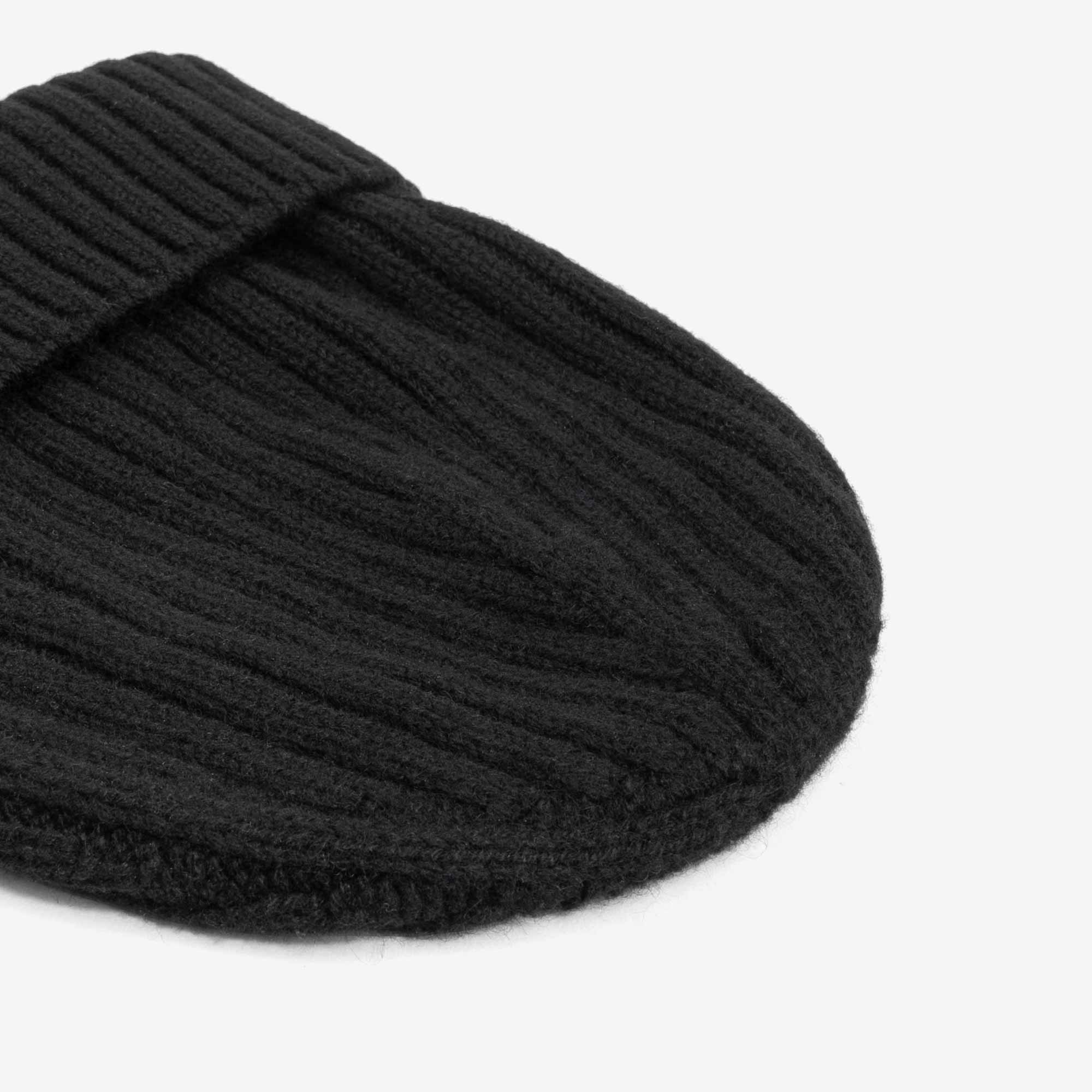 Bernardo-Beanie-Cashmere-Black-3