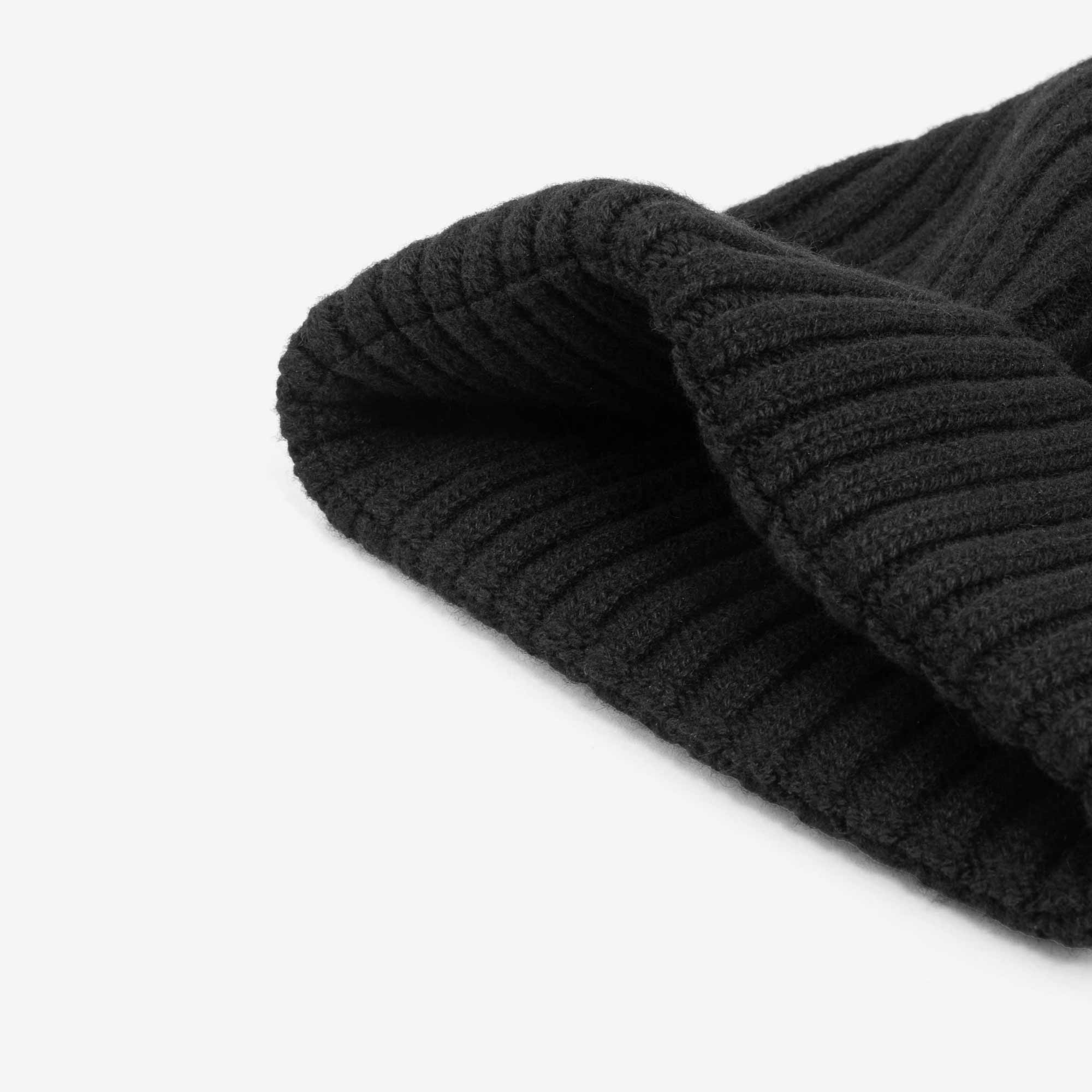 Bernardo-Beanie-Cashmere-Black-4