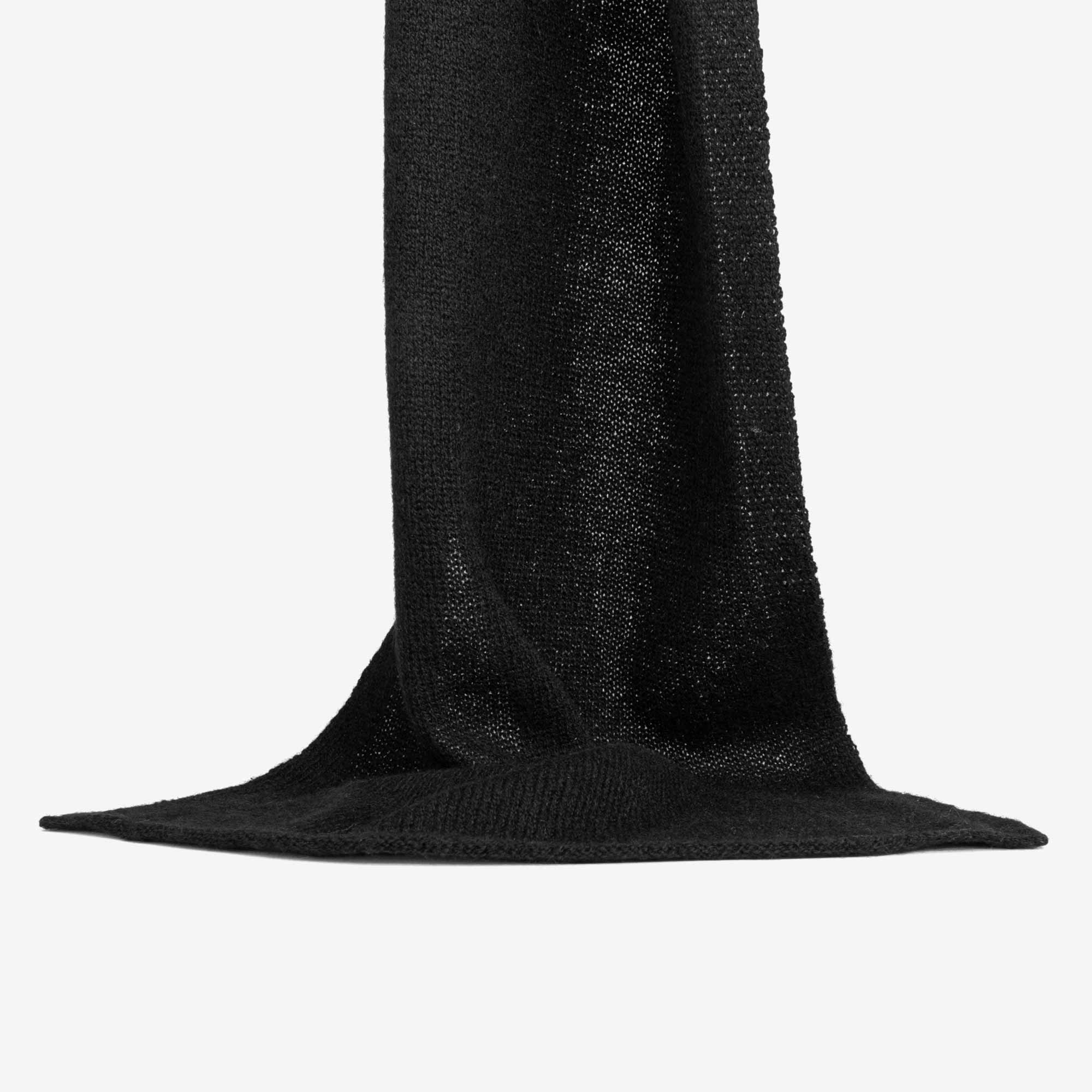 Bernardo-Small-Scarf-Cashmere-Black-6