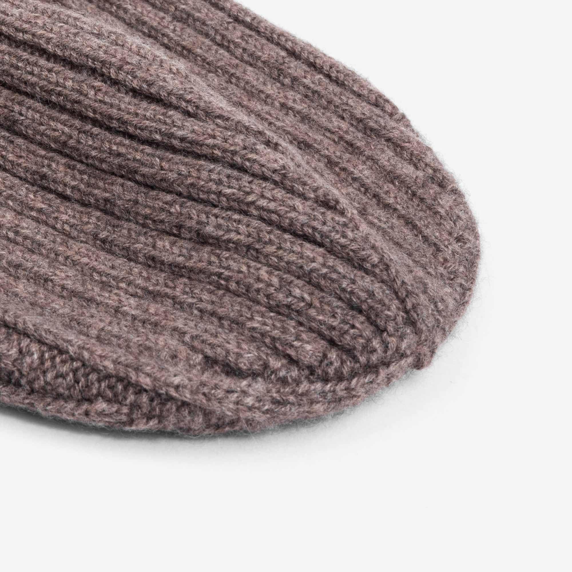 Dante-Beanie-Cashmere-Brown-4