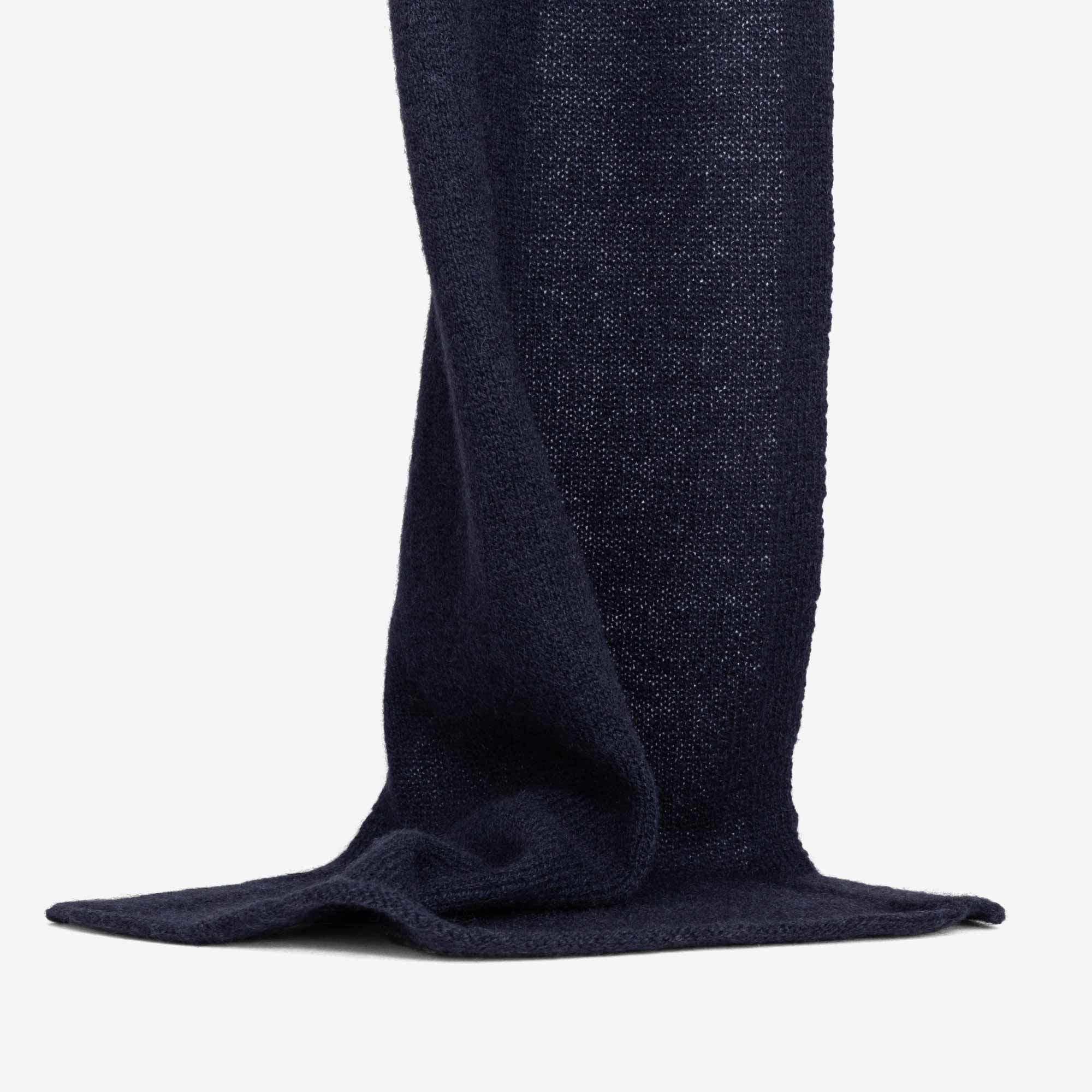Gerado-Small-Scarf-Cashmere-Blue-8