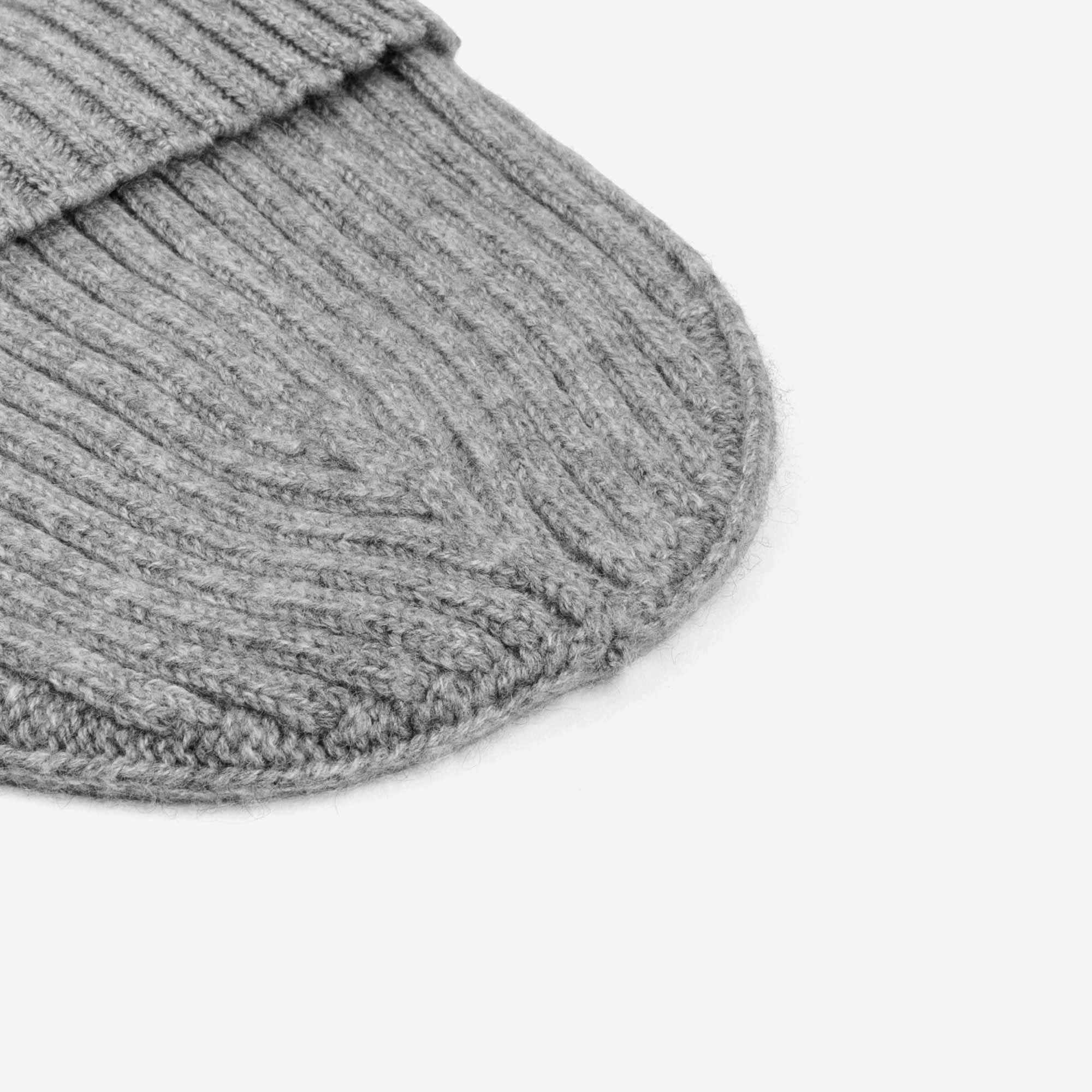 Mattia-Beanie-Cashmere-Light-Grey-4