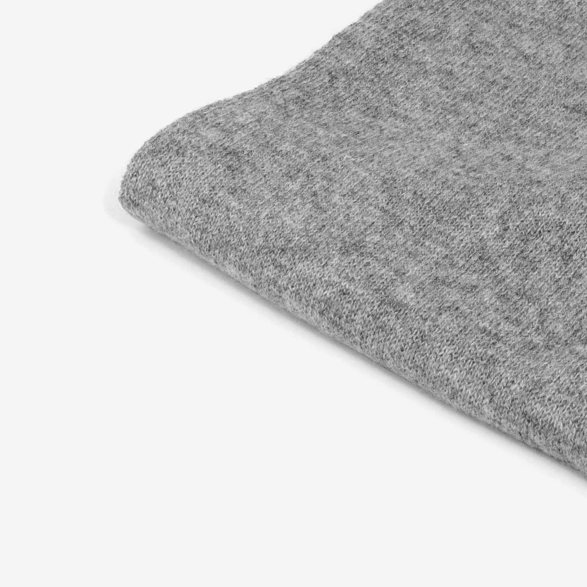 Mattia-Small-Scarf-Cashmere-Light-Grey-5