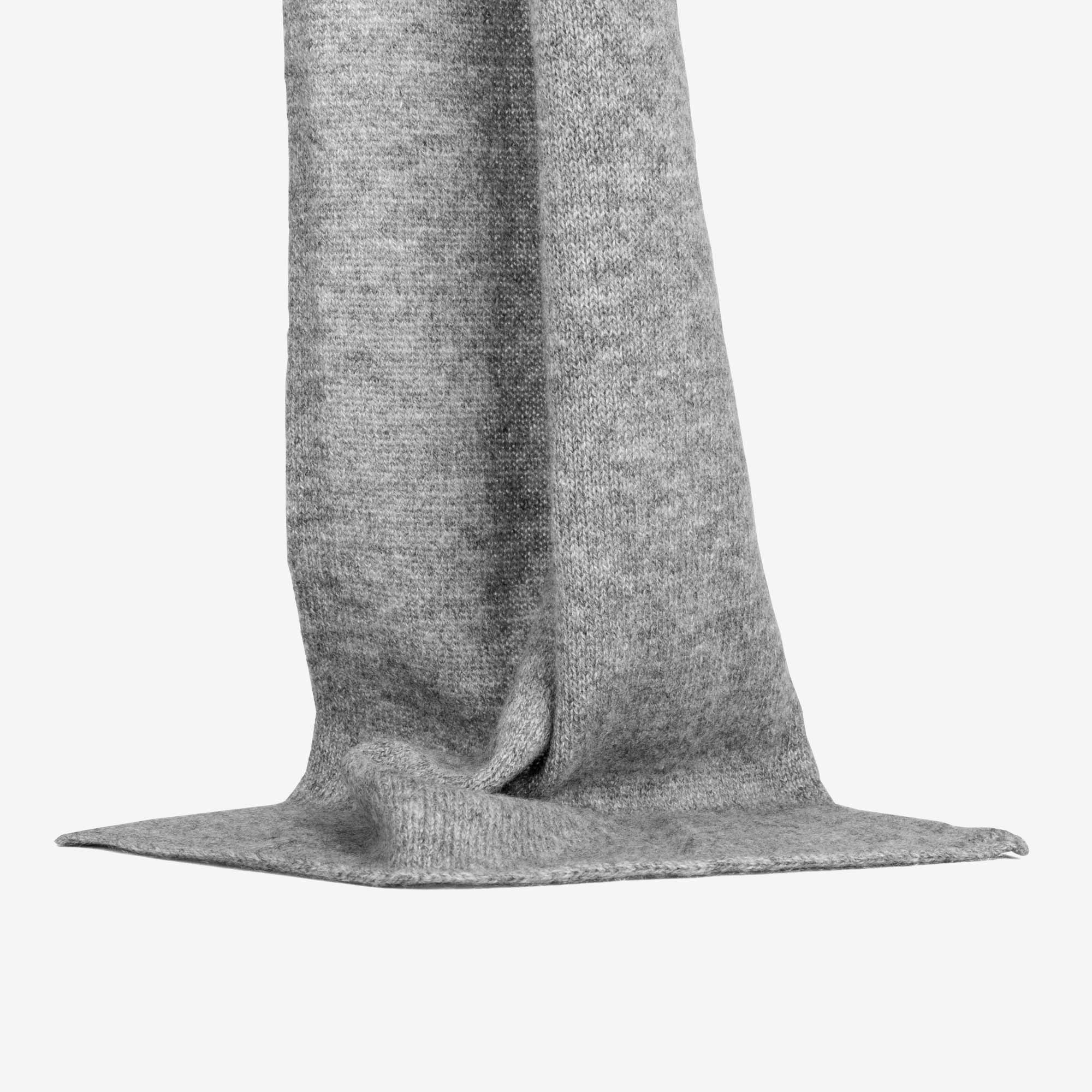 Mattia-Small-Scarf-Cashmere-Light-Grey-8